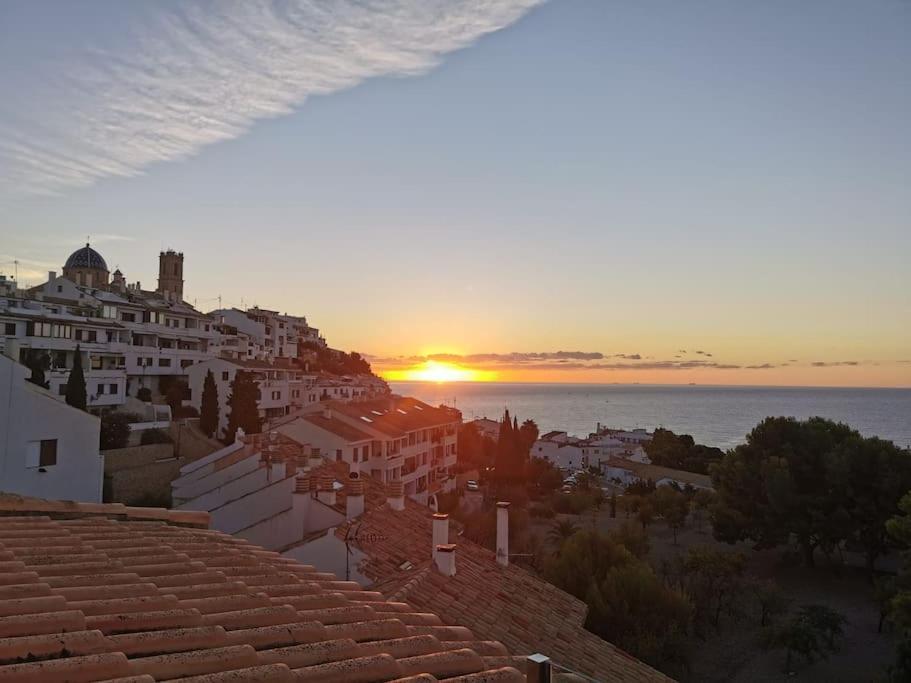 Atico-Duplex Con Vistas Al Mar Y Casco Antiguo En Altea Apartment Bagian luar foto