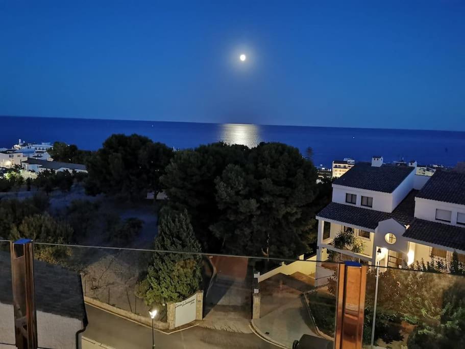 Atico-Duplex Con Vistas Al Mar Y Casco Antiguo En Altea Apartment Bagian luar foto