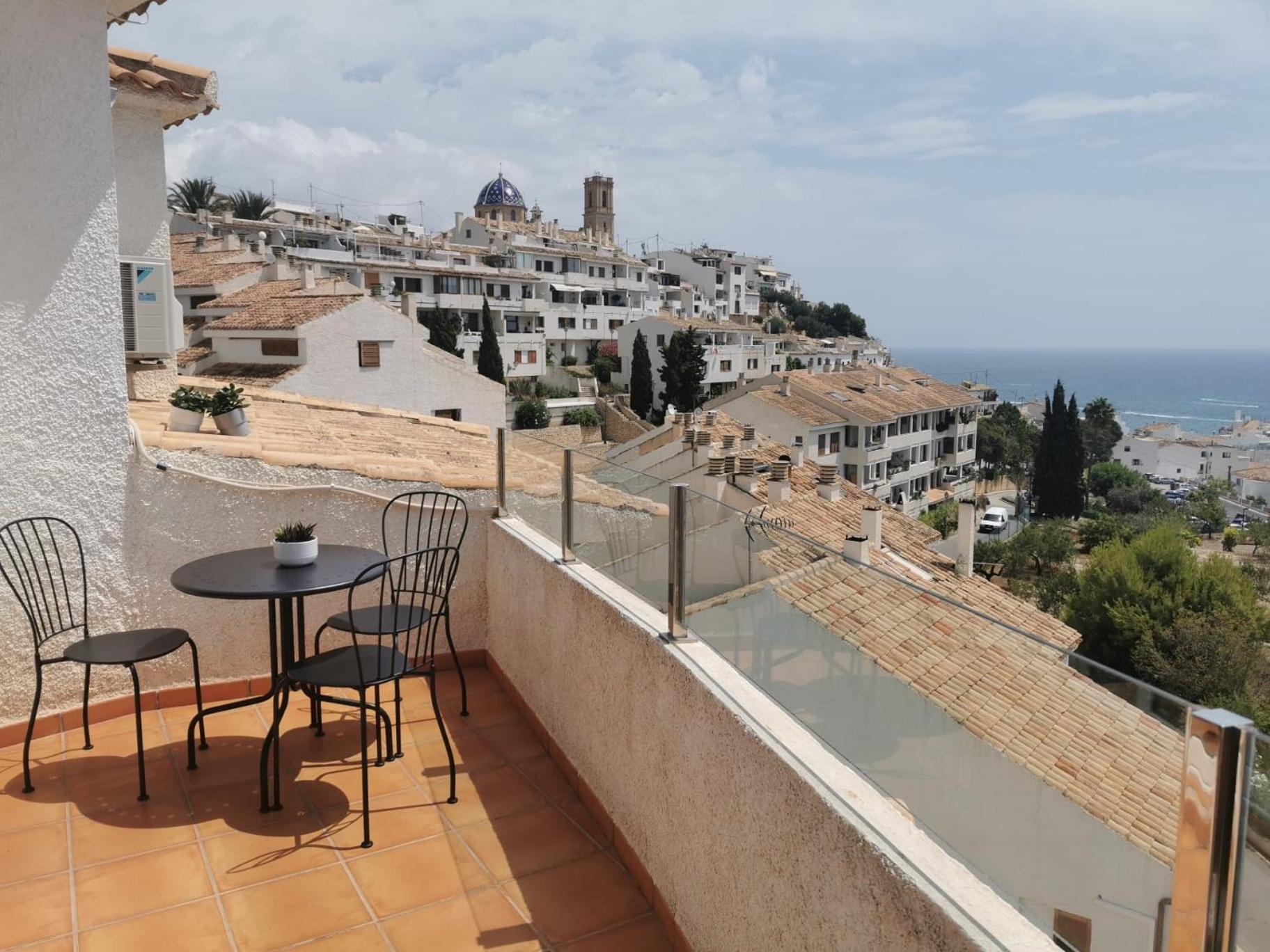Atico-Duplex Con Vistas Al Mar Y Casco Antiguo En Altea Apartment Bagian luar foto